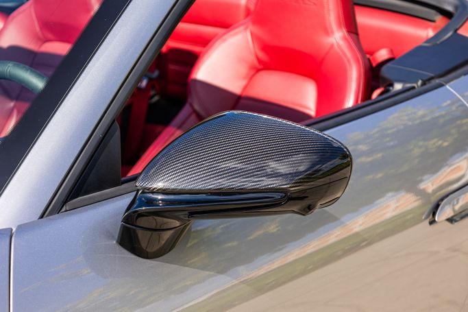 Porsche 911 Carrera GTS VIII (992), 2024 رياضي قابلة للتحويل للتأجير في في دبي من POF RENTAL، اللون فضي | AUTO.AE