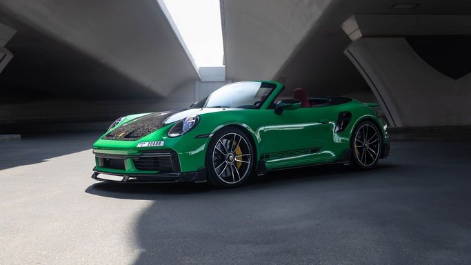 Porsche 911 Turbo S VIII (992), 2023 кабриолет спорт класса в Дубае от AVA car rental зеленый цвет | AUTO.AE