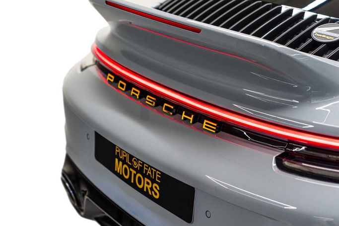 Новый Porsche 911 Turbo VIII (992), 3.7 л, 2022 в Дубае от PUPIL OF FATE MOTORS Серый цвет. GCC | AUTO.AE
