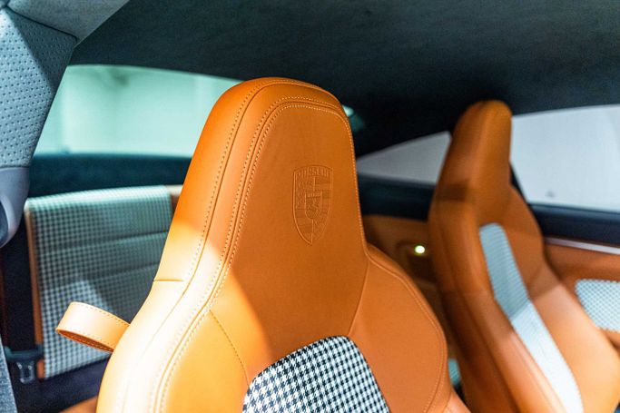 Новый Porsche 911 Turbo VIII (992), 3.7 л, 2022 в Дубае от PUPIL OF FATE MOTORS Серый цвет. GCC | AUTO.AE