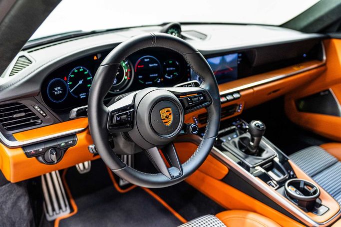 Новый Porsche 911 Turbo VIII (992), 3.7 л, 2022 в Дубае от PUPIL OF FATE MOTORS Серый цвет. GCC | AUTO.AE