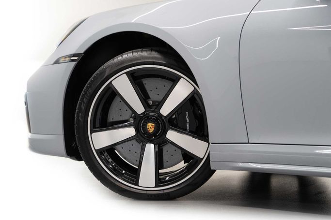 Новый Porsche 911 Turbo VIII (992), 3.7 л, 2022 в Дубае от PUPIL OF FATE MOTORS Серый цвет. GCC | AUTO.AE