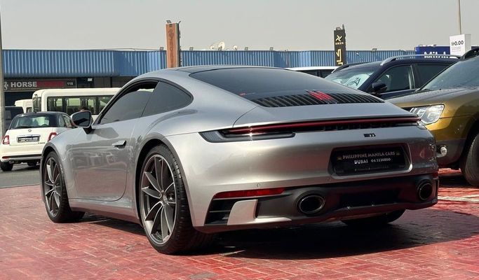 Подержанный Porsche 911 Carrera VIII (992), 3.0 л, 2021 в Дубае от Philippine Used Cars Showroom Серебристый цвет. GCC | AUTO.AE