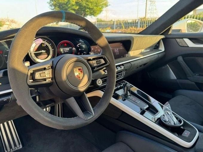 مستعملة Porsche 911 Dakar VIII (992), 3.0 l, 2023 في في دبي من Royal Motors، اللون أزرق. المواصفات الأوروبية | AUTO.AE