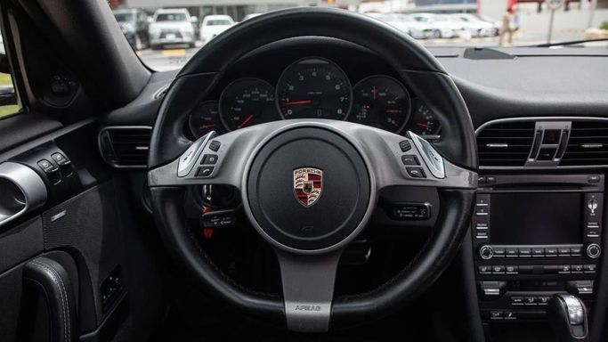 مستعملة Porsche 911 Carrera 4S VI (997) تجميل الوجه, 3.8 l, 2009 في في دبي من Dresden Motors، اللون أسود. مواصفات الخليج | AUTO.AE