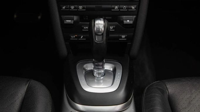 مستعملة Porsche 911 Carrera 4S VI (997) تجميل الوجه, 3.8 l, 2009 في في دبي من Dresden Motors، اللون أسود. مواصفات الخليج | AUTO.AE