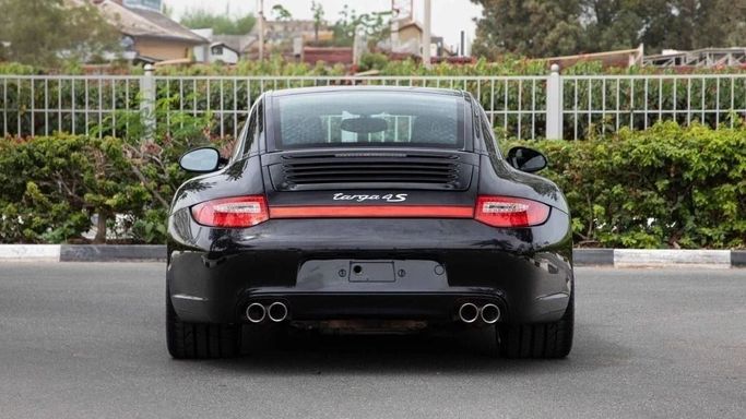 مستعملة Porsche 911 Carrera 4S VI (997) تجميل الوجه, 3.8 l, 2009 في في دبي من Dresden Motors، اللون أسود. مواصفات الخليج | AUTO.AE