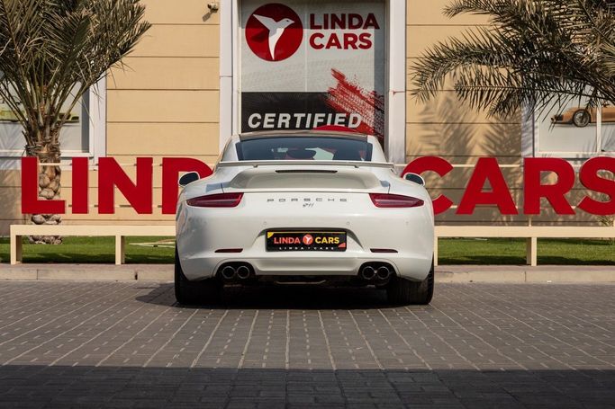 مستعملة Porsche 911 Carrera 4 VII (991), 3.4 l, 2014 في في دبي من Linda Cars، اللون أبيض. مواصفات الخليج | AUTO.AE