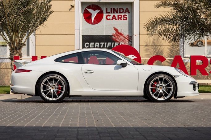مستعملة Porsche 911 Carrera 4 VII (991), 3.4 l, 2014 في في دبي من Linda Cars، اللون أبيض. مواصفات الخليج | AUTO.AE
