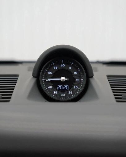 Подержанный Porsche 911 Carrera VIII (992) Рестайлинг, 3.0 л, 2025 в Дубае от GCC Super Motors Серый цвет. GCC | AUTO.AE