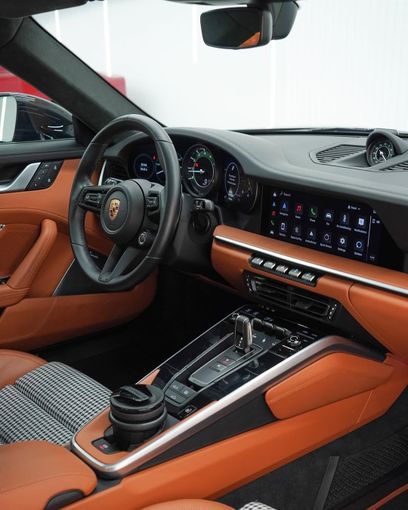 Подержанный Porsche 911 Turbo S VIII (992), 3.7 л, 2024 в Дубае от GCC Super Motors Серый цвет. GCC | AUTO.AE