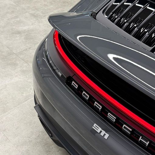 Подержанный Porsche 911 Carrera VIII (992), 3.0 л, 2025 в Дубае от AAA Motors Серый цвет. Европейская | AUTO.AE