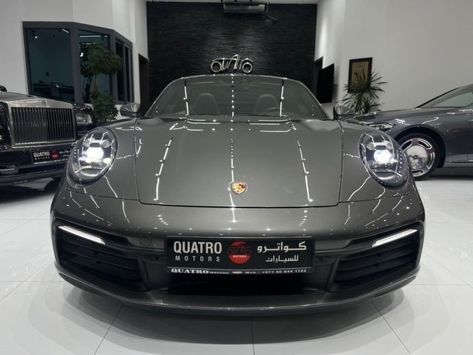 Used Porsche 911 Carrera VIII (992), 3.0 l, 2020 in Dubai by Quatro Motors, Grey color.  | AUTO.AE