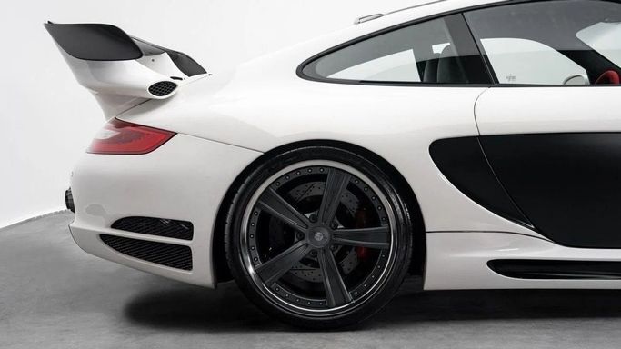 Подержанный Porsche 911 Gemballa GTR 650 VI (997), 3.6 л, 2007 в Дубае от Al Ain Class Motors Белый цвет. Европейская | AUTO.AE