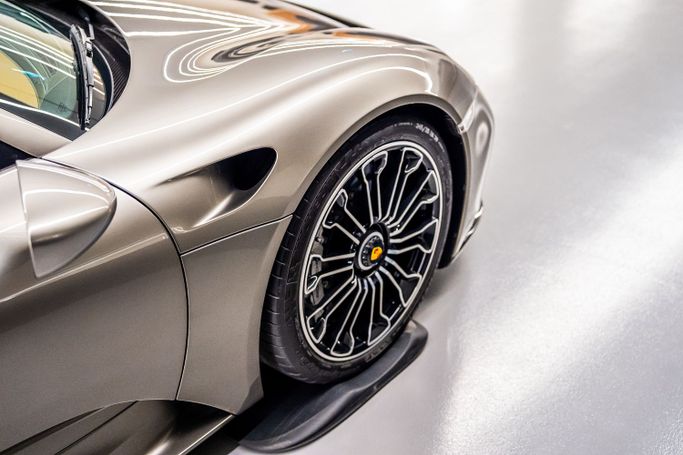 Новый Porsche 918 Spyder, 4.6 л, 2014 в Дубае Бежевый цвет. Европейская | AUTO.AE