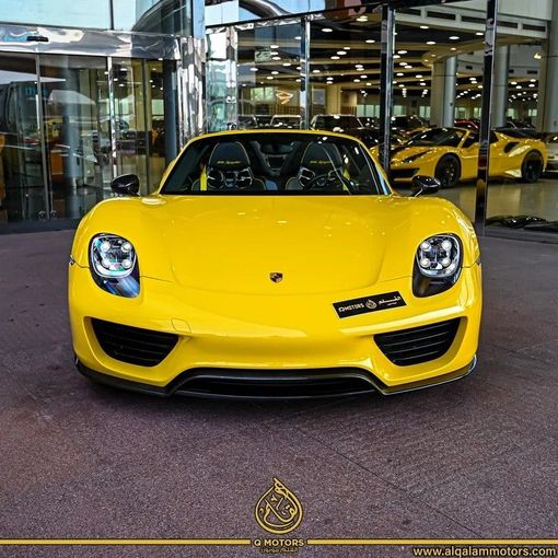 Подержанный Porsche 918 Spyder, 4.6 л, 2015 в Дубае от Q Motors Желтый цвет. Европейская | AUTO.AE
