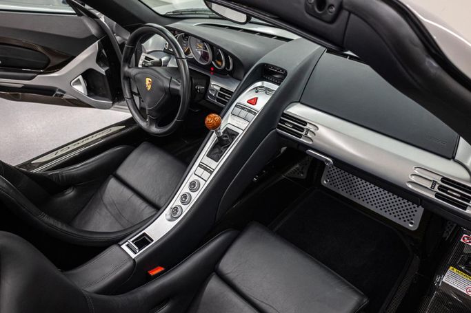 Новый Porsche Carrera GT, 5.7 л, 2005 в Дубае от PUPIL OF FATE MOTORS Серебристый цвет. Other | AUTO.AE
