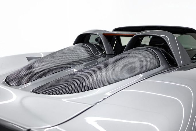 Новый Porsche Carrera GT, 5.7 л, 2005 в Дубае от PUPIL OF FATE MOTORS Серебристый цвет. Other | AUTO.AE