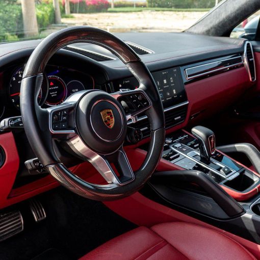 Porsche Cayenne Turbo Coupé III, 2023 внедорожник 5 дв. coupé бизнес класса в Дубае от DEIZ серебристый цвет | AUTO.AE