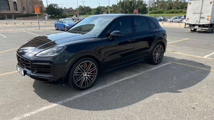 Used Porsche Cayenne III, 4.0 l, 2022 in Dubai, Black color. GCC Specs | AUTO.AE