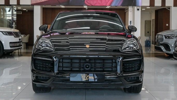 Новый Porsche Cayenne GTS III Рестайлинг, 4.0 л, 2023 в Дубае от 777 CARS Черный цвет. Европейская | AUTO.AE