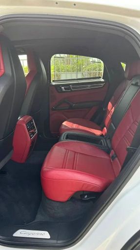 مستعملة Porsche Cayenne Coupé III, 3.0 l, 2022 في في دبي من Alta Class Motors، اللون أبيض. مواصفات الخليج | AUTO.AE