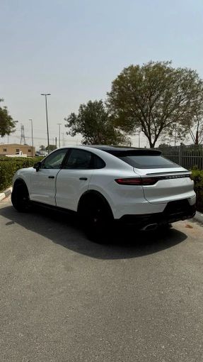 مستعملة Porsche Cayenne Coupé III, 3.0 l, 2022 في في دبي من Alta Class Motors، اللون أبيض. مواصفات الخليج | AUTO.AE