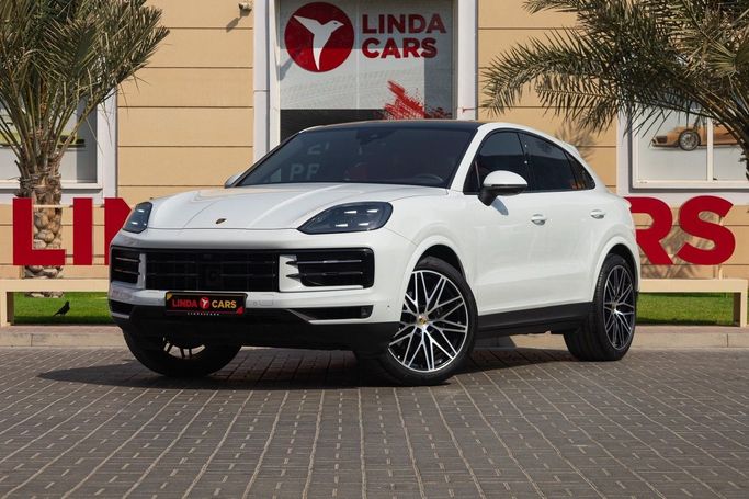 Подержанный Porsche Cayenne Coupé III Рестайлинг, 3.0 л, 2024 в Дубае от Linda Cars Белый цвет. GCC | AUTO.AE