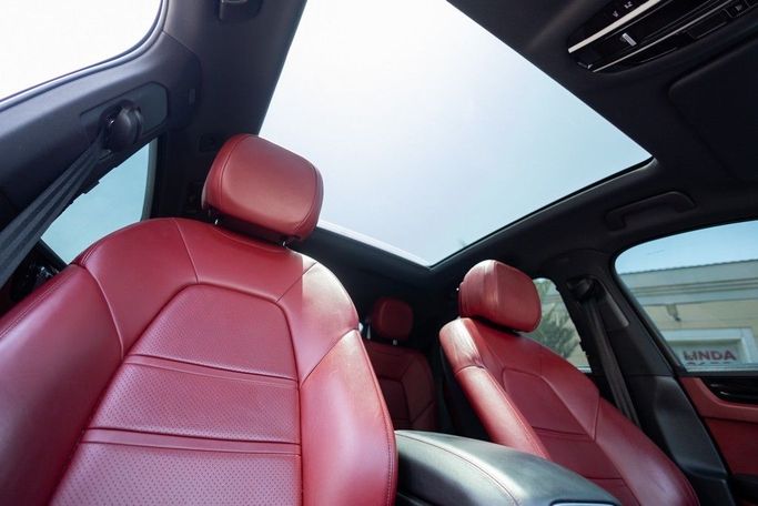 Подержанный Porsche Cayenne III, 3.0 л, 2021 в Дубае от Linda Cars Черный цвет. GCC | AUTO.AE