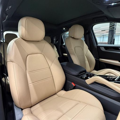 New Porsche Cayenne Coupé III Facelift, 3.0 l, 2025 in Dubai by AAA Motors, Black color. GCC Specs | AUTO.AE
