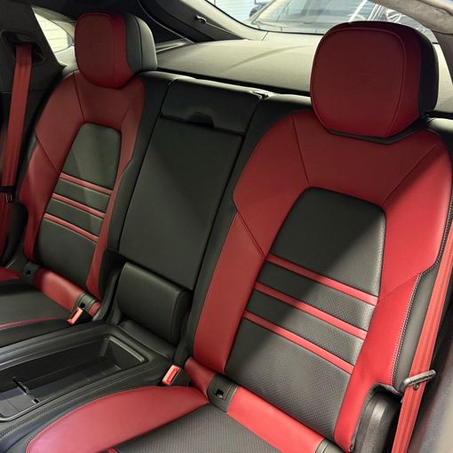 Подержанный Porsche Cayenne Turbo GT Coupé III Рестайлинг, 4.0 л, 2024 в Дубае от AAA Motors Черный цвет. GCC | AUTO.AE