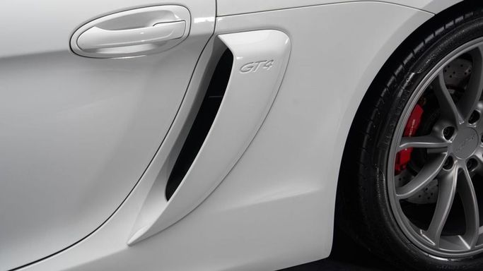 Used Porsche Cayman II (981), 3.8 l, 2016 in Dubai by Al Ain Class Motors, White color. GCC Specs | AUTO.AE