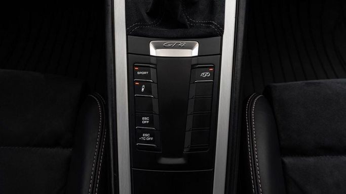 Used Porsche Cayman II (981), 3.8 l, 2016 in Dubai by Al Ain Class Motors, White color. GCC Specs | AUTO.AE