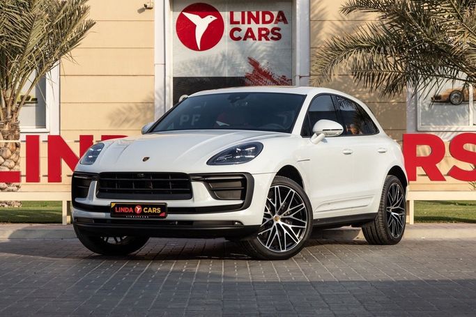 Подержанный Porsche Macan I Рестайлинг 2, 2.0 л, 2025 в Дубае от Linda Cars Белый цвет. GCC | AUTO.AE