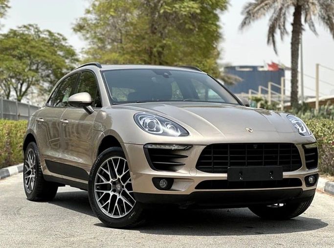 Новый Porsche Macan I Рестайлинг, 2.0 л, 2018 в Дубае от Alta Class Motors Золотистый цвет. Other | AUTO.AE