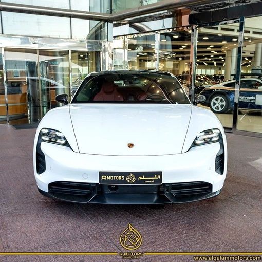 Подержанный Porsche Taycan Turbo S I, 2020 в Дубае от Q Motors Белый цвет. Европейская | AUTO.AE
