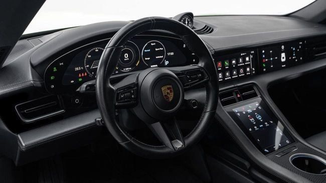 Used Porsche Taycan 4S I, 2021 in Dubai by Al Ain Class Motors, Green color. European Specs | AUTO.AE