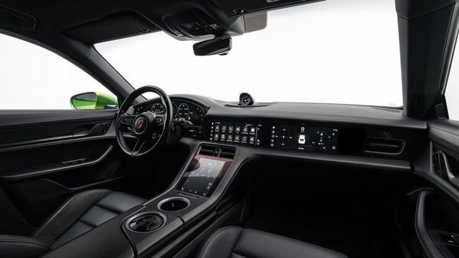 Used Porsche Taycan 4S I, 2021 in Dubai by Al Ain Class Motors, Green color. European Specs | AUTO.AE