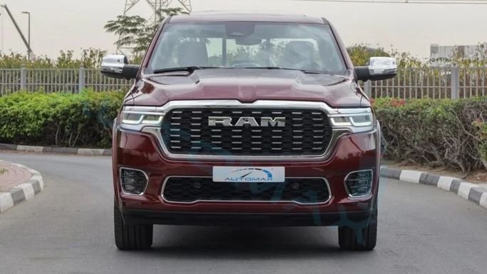 Новый RAM 1500 Crew Cab V Рестайлинг, 3.0 л, 2025 в Дубае от Auto Max Group Красный цвет. GCC | AUTO.AE