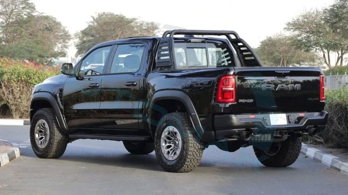 Новый RAM 1500 Crew Cab RHO V Рестайлинг, 3.0 л, 2025 в Дубае от Auto Max Group Черный цвет. GCC | AUTO.AE