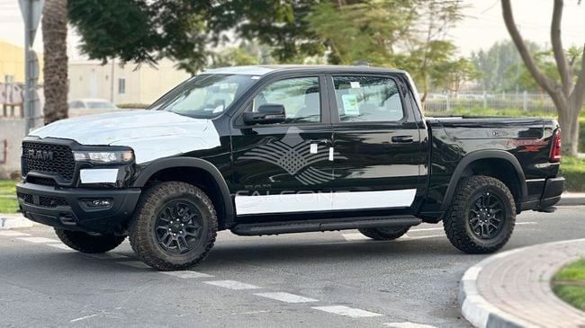 Новый RAM 1500 Crew Cab V Рестайлинг, 3.0 л, 2025 в Дубае от Falcons GT Motors FZCO Черный цвет. GCC | AUTO.AE