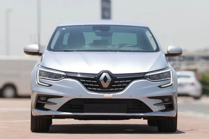 Новый Renault Megane IV Рестайлинг, 1.3 л, 2024 в Дубае от Mohamed Hakim Motors Серебристый цвет. Other | AUTO.AE