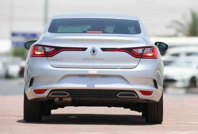 Новый Renault Megane IV Рестайлинг, 1.3 л, 2024 в Дубае от Mohamed Hakim Motors Серебристый цвет. Other | AUTO.AE