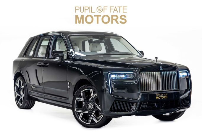 Подержанный Rolls-Royce Cullinan Black Badge I Рестайлинг, 6.7 л, 2025 в Дубае от PUPIL OF FATE MOTORS Зеленый цвет. GCC | AUTO.AE