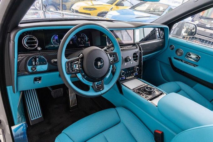 مستعملة Rolls-Royce Cullinan Black Badge I تجميل الوجه, 6.7 l, 2025 في في دبي من Laith Alobaidi Motors، اللون رمادي. المواصفات الأوروبية | AUTO.AE