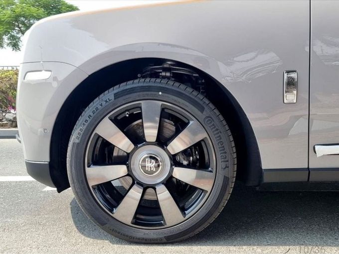 Новый Rolls-Royce Cullinan I, 6.7 л, 2023 в Дубае от Mohamed Hakim Motors Серебристый цвет. Other | AUTO.AE