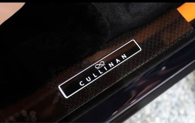 Новый Rolls-Royce Cullinan I Рестайлинг, 6.7 л, 2024 в Дубае от Mohamed Hakim Motors Тёмно-синий цвет. Other | AUTO.AE