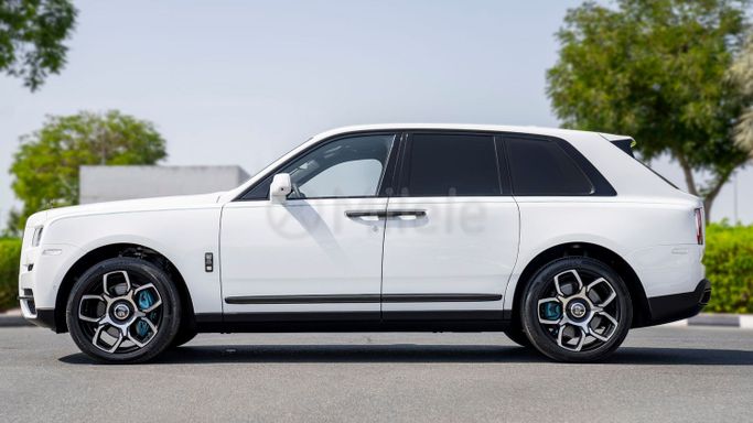 New Rolls-Royce Cullinan Black Badge I Facelift, 6.7 l, 2024 in Dubai by Milele, White color. Other | AUTO.AE