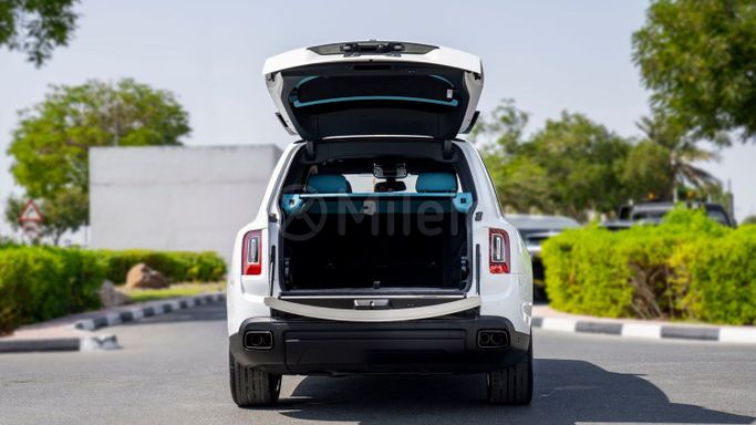 New Rolls-Royce Cullinan Black Badge I Facelift, 6.7 l, 2024 in Dubai by Milele, White color. Other | AUTO.AE