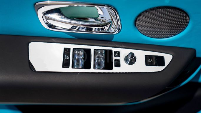 New Rolls-Royce Cullinan Black Badge I Facelift, 6.7 l, 2024 in Dubai by Milele, White color. Other | AUTO.AE